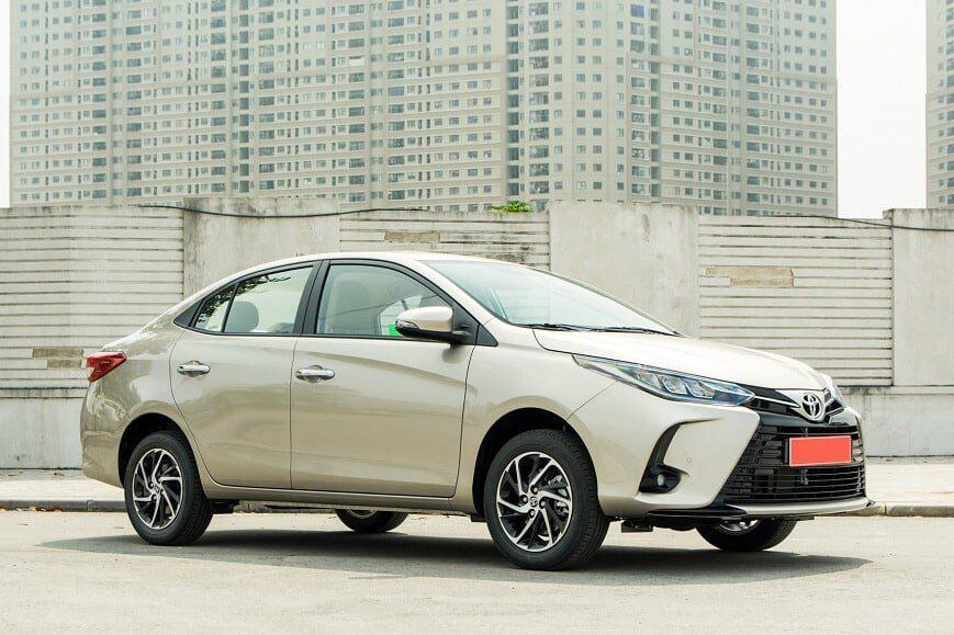 1741361456-50-gia-xe-va-khuyen-mai-xe-toyota-vios-g-cvt-1792003j24390-1739837002-703-width869height579-1741361456-width869height579-1 Một mẫu xe Toyota Vios.