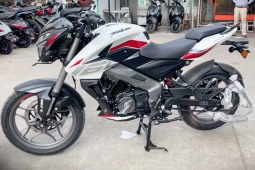 xe-6-1743066186-69-width740height495-4 2025 Pulsar NS160 - naked-bike hội tụ toàn trang bị "khủng" mà giá chỉ 45 triệu đồng
