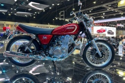 ya6-1-1743123294-140-width740height495-5 Ngắm xế nổ 2025 Yamaha SR400 Final Edition đẹp mê ly, giá hơn 224 triệu đồng