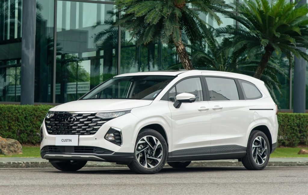 xe Hyundai chính hãng